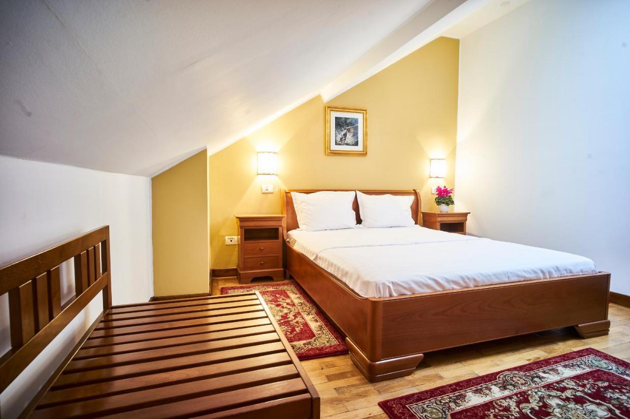 Cozy Attic Room VI Bucharest Luaran gambar